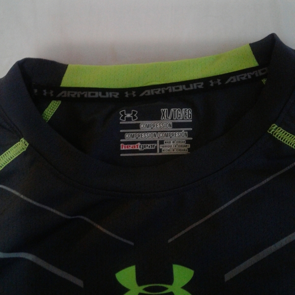 Boys XL underarmour short sleeve compressio shirt - Picture 2 of 7